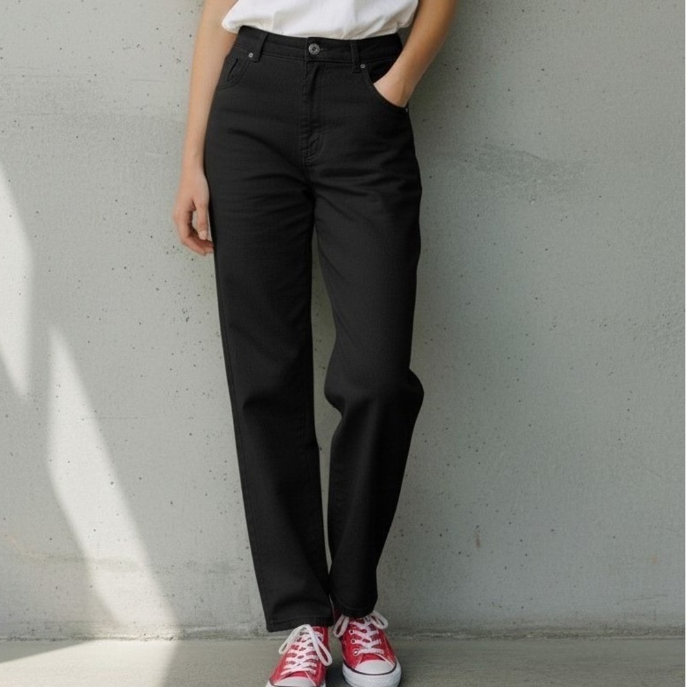 Chico's Black Straight-Leg Jeans